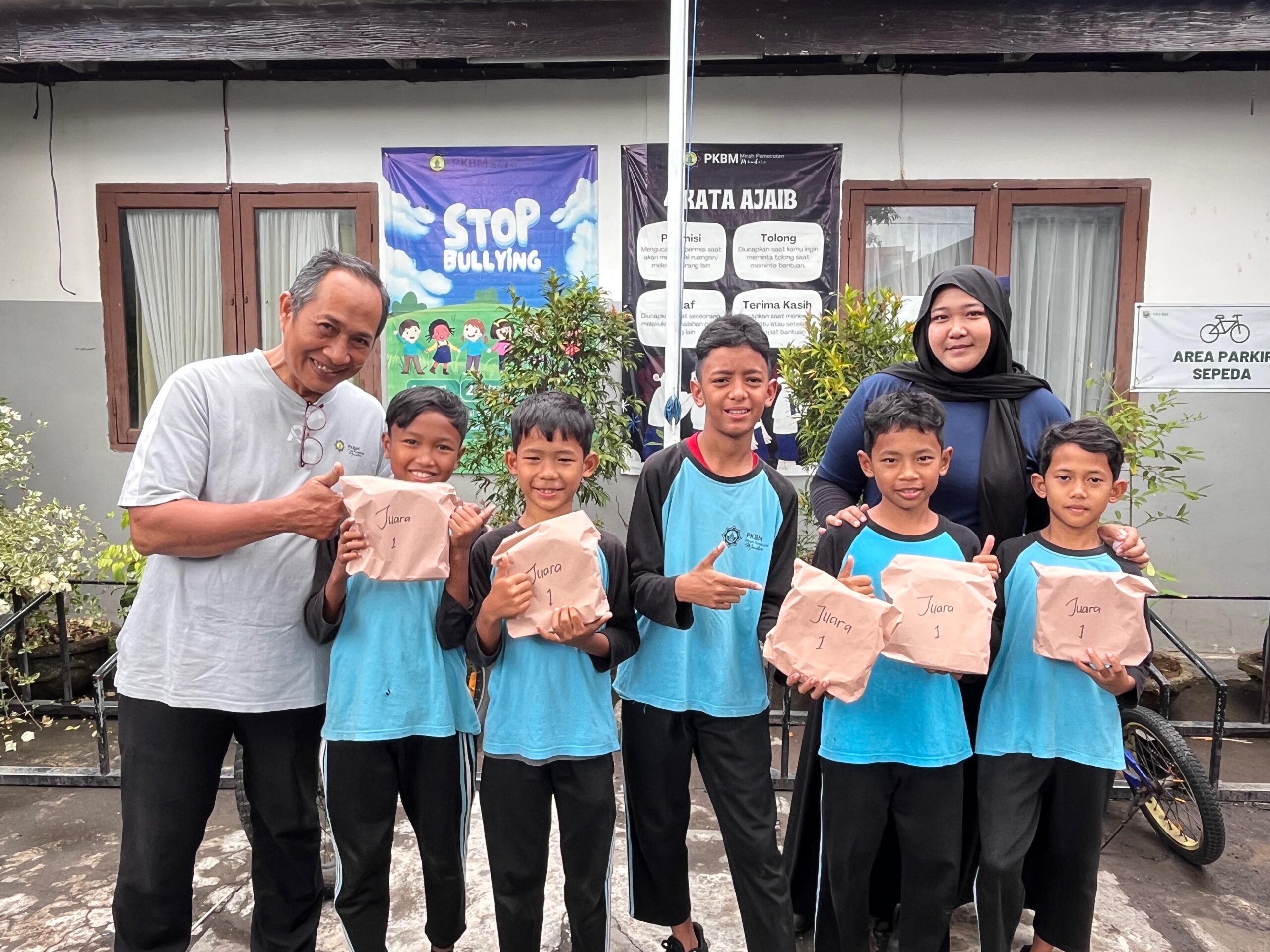 f66796f8-20a6-4851-bd99-4ff6f85e63d0